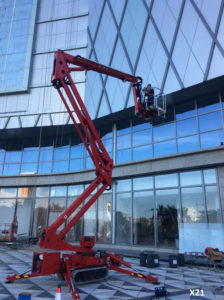 spiderlift indoor jlg genielift crawler crane crawlermount rubber tracks maintenance facility management teupen jlg x23j x20j x26j x33j leo23gt easylift palazzani falcon boomlift scissor lift vertical lift