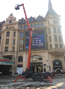 spiderlift indoor jlg genielift crawler crane crawlermount rubber tracks maintenance facility management teupen jlg x23j x20j x26j x33j leo23gt easylift palazzani falcon boomlift scissor lift vertical lift