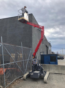 spiderlift indoor jlg genielift crawler crane crawlermount rubber tracks maintenance facility management teupen jlg x23j x20j x26j x33j leo23gt easylift palazzani falcon boomlift scissor lift vertical lift